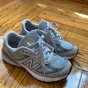 New balance 990v5 size 7